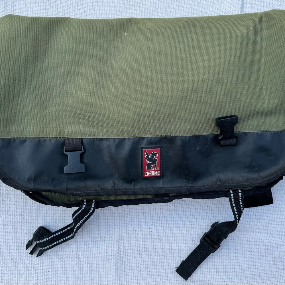 Chrome Industries Citizen bike messenger bag